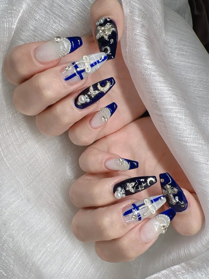 ネイル 長さ出し グラデーション 卒業式 キラキラネイル マグネットネイル ハンドネイル Lee Nails チップ長さだし専門店のネイルデザイン