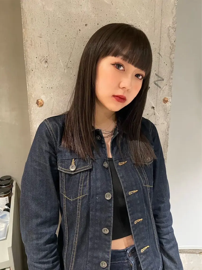 ミディアム ヘアカラー 小林 虹花のヘアスタイル