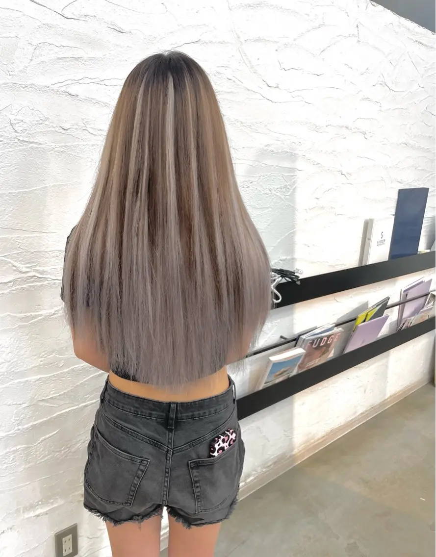 ロング シールエクステ エクステ ハイライト レイヤーカット ロング エクステ 尾崎 弘和のヘアスタイル