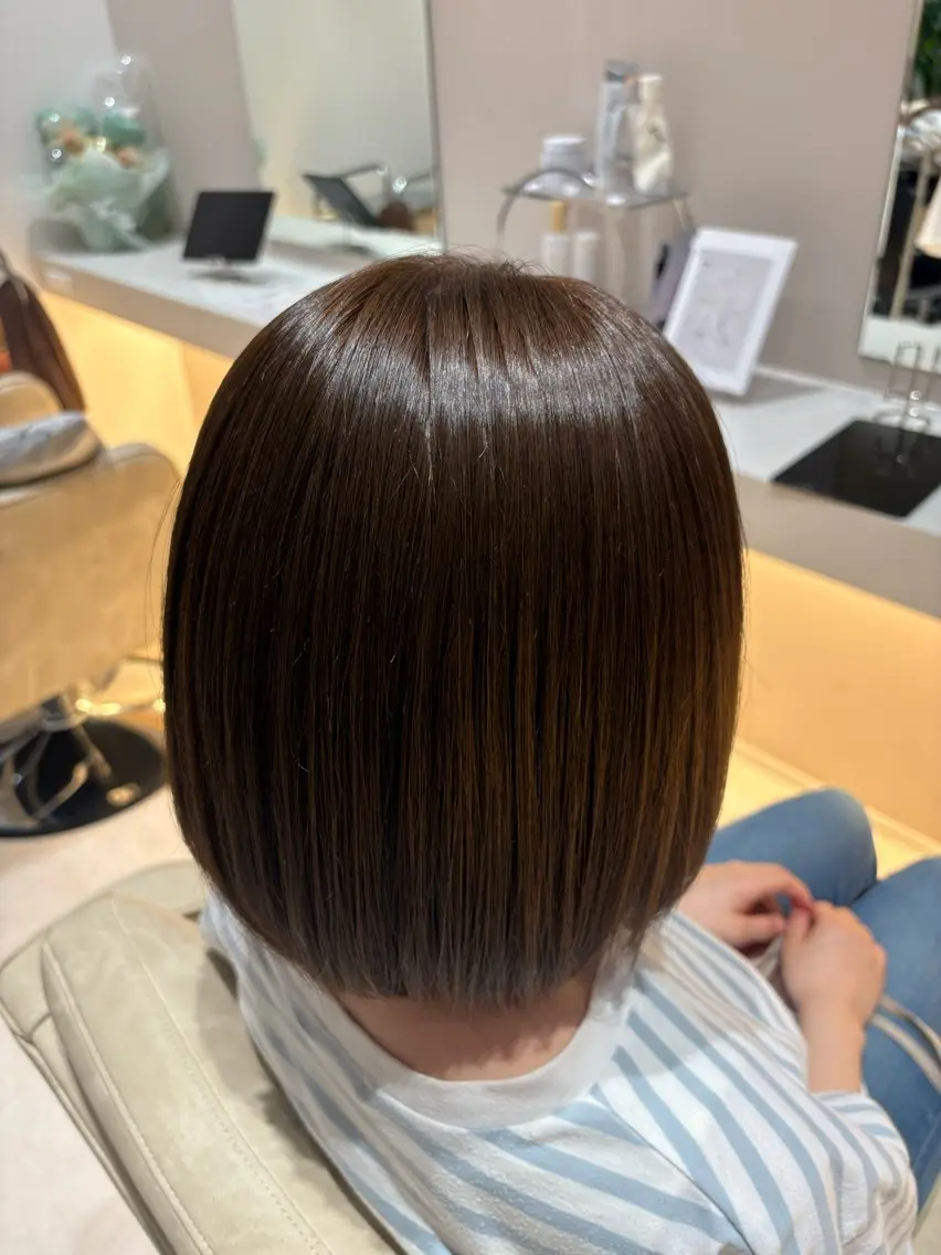 カラー ヘアカラー 🥨伊藤みやこ🥨 ショートカット🌈のヘアスタイル