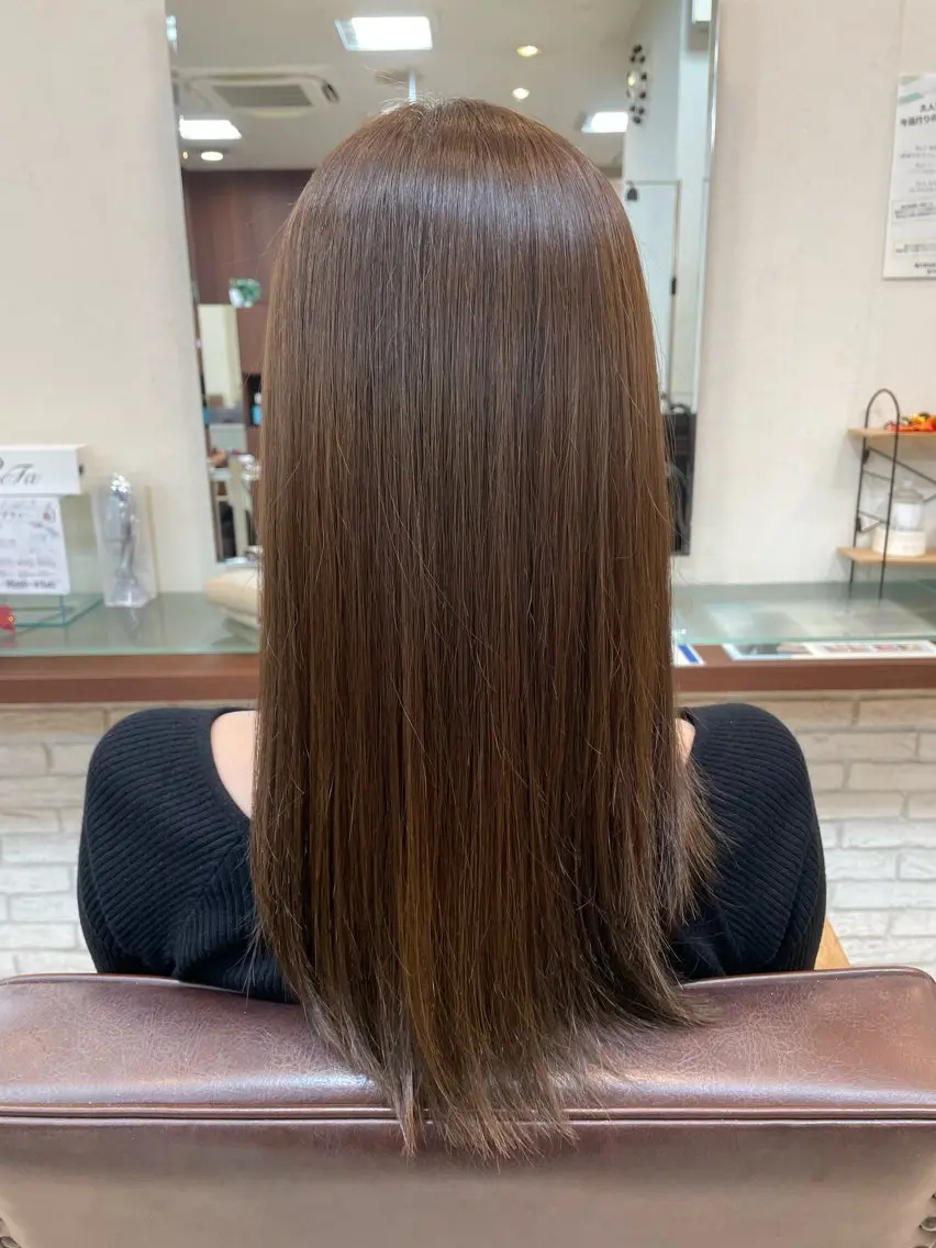 セミロング カラー ヘアカラー トリートメント 富澤あゆみ/髪質改善 /レイヤーカットのヘアスタイル