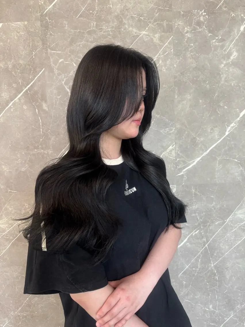 ロング カラー くびれヘア レイヤーカット カット ヘアカラー 髪質改善🫧 カラー特化/Hinaのヘアスタイル