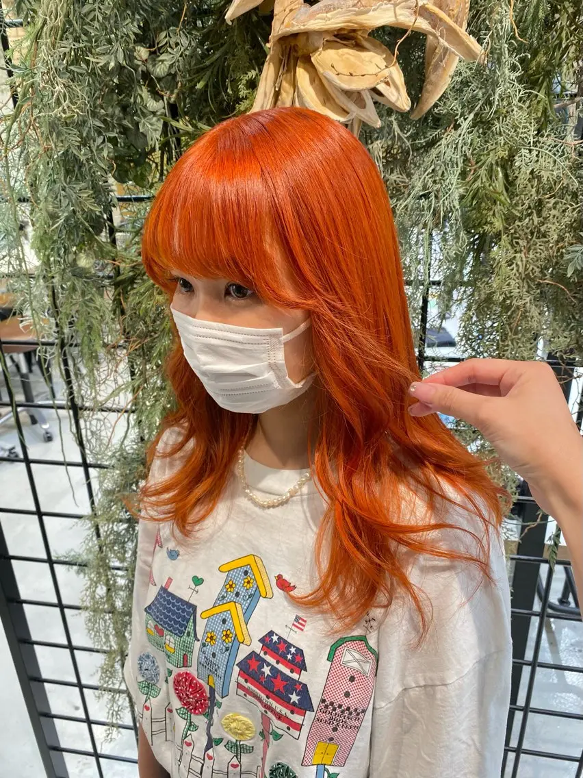セミロング 🌸ここみ🌸 透明感カラー🩶パリのヘアスタイル