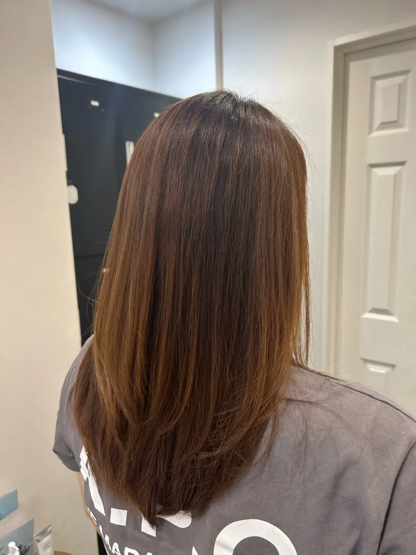 ミディアム ミディアムレイヤー レイヤーカット ナルミ ケイスケのヘアスタイル