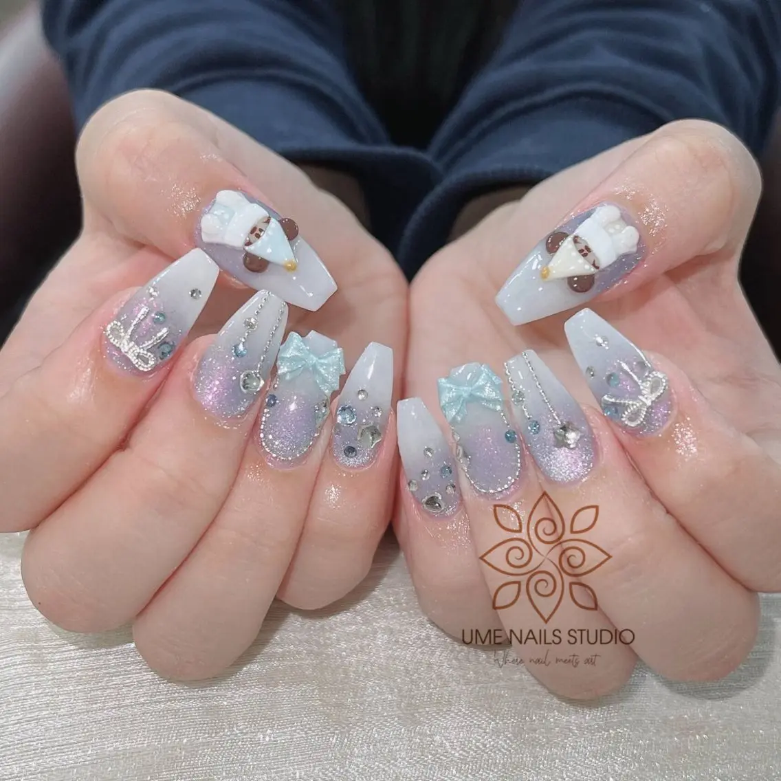 ネイル チークネイル クリアネイル ガーリー キラキラネイル 韓国ネイル ハンドネイル Ume Nail Studioのネイルデザイン