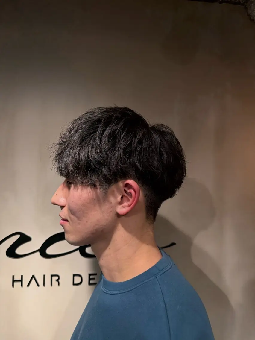ショート パーマ 艶感/レイヤーカット 🌐Taketoのヘアスタイル
