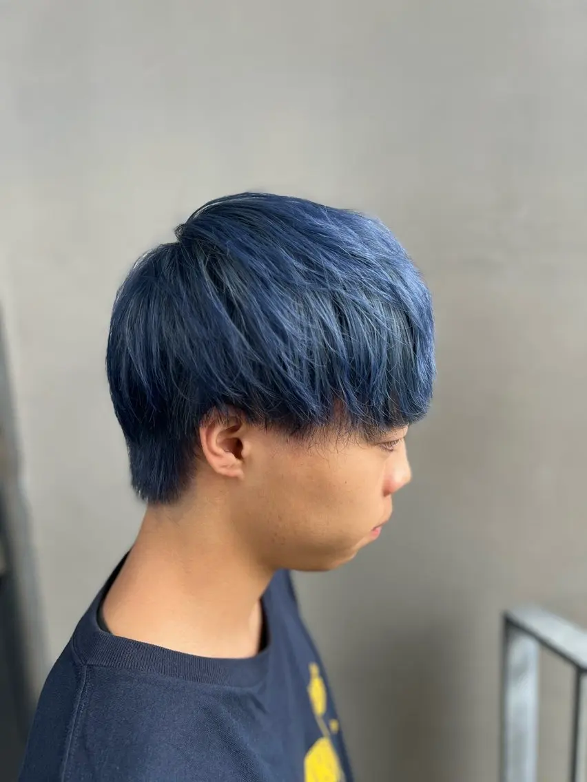 カラー メンズ カット ヘアカラー トリートメント ダブルカラー寒色系 ボリューム改善ハヤトのヘアスタイル