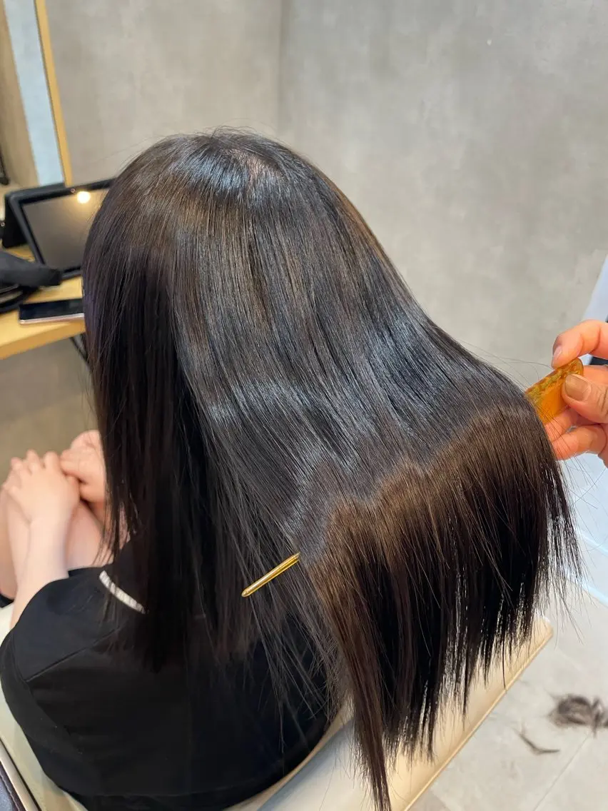 セミロング カット 縮毛矯正 トリートメント 前山 祐佳のヘアスタイル