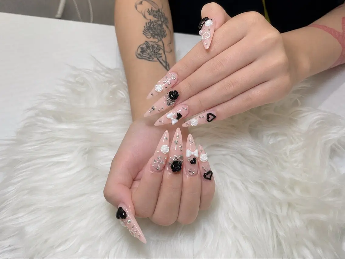 ネイル ハンドネイル YMT__ Nailsのネイルデザイン