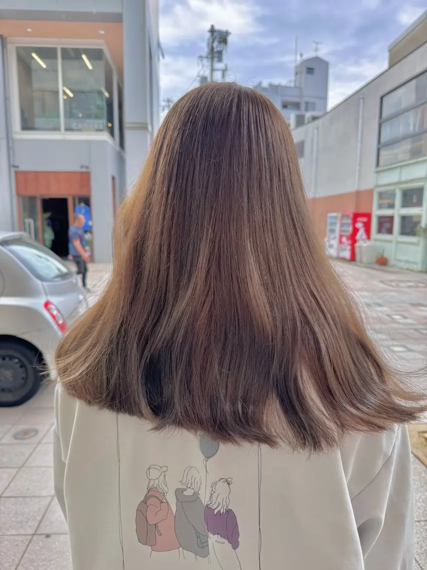 セミロング カラー KOHNO/ ナチュラルレイヤーのヘアスタイル