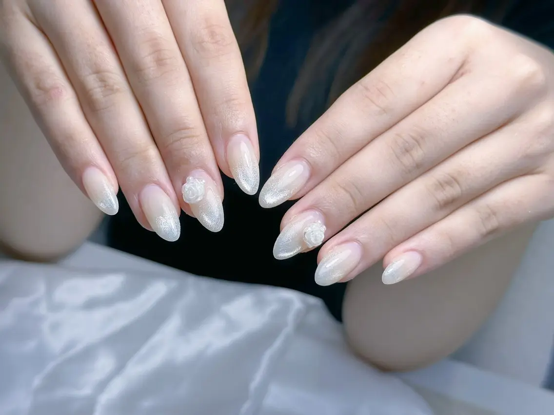 ネイル アートネイル ジェルネイル 韓国ネイル ニュアンスネイル ハンドネイル Luna Nail.Novaのネイルデザイン