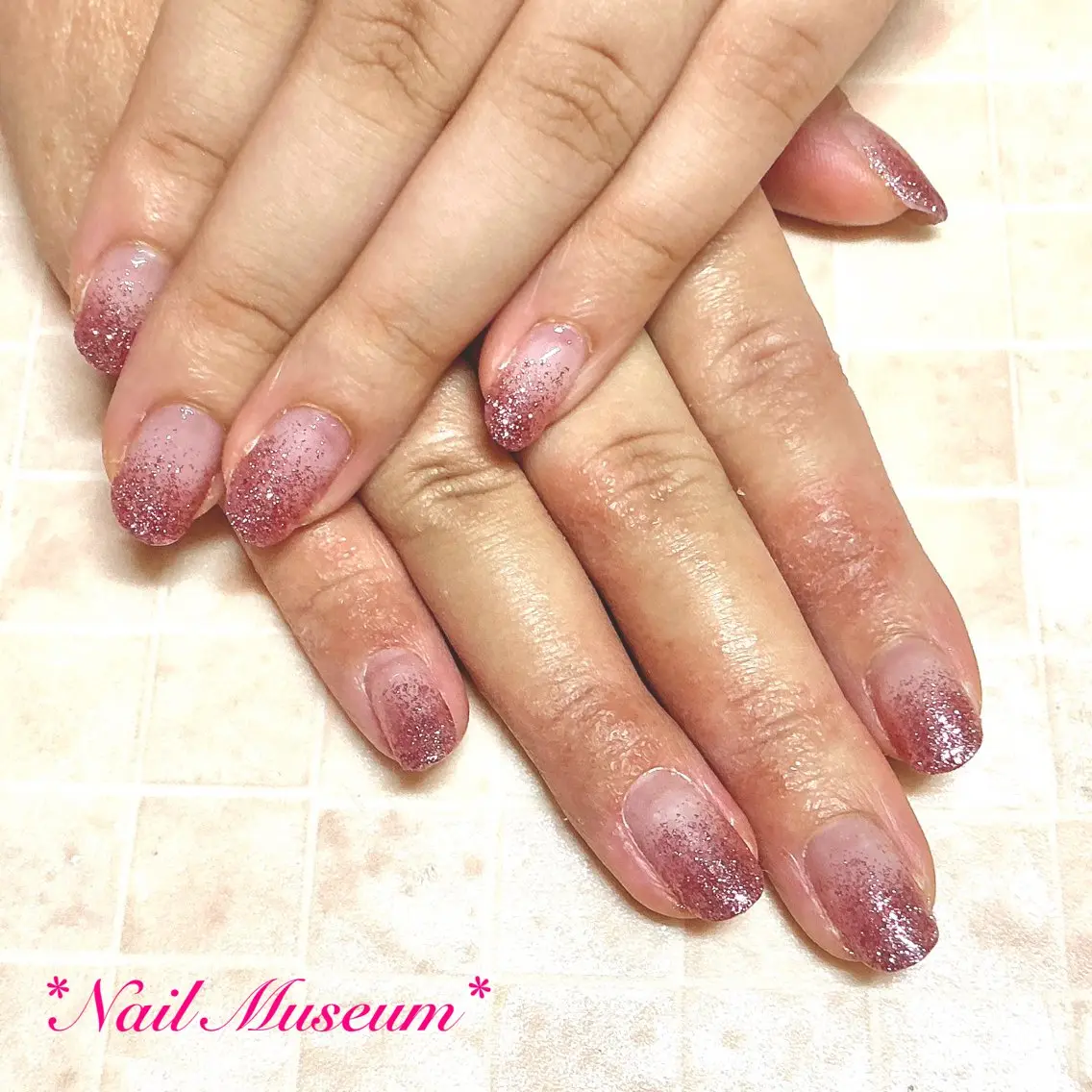 ネイル ブルー ジェルネイル グラデーション ラメ(グリッター) ラメグラデーション nailmuseum KAMATARIのネイルデザイン