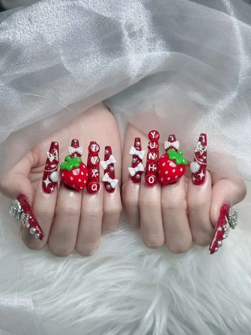 ネイル フレンチネイル ジェルネイル キラキラネイル 韓国ネイル マグネットネイル Julli NailStudioのネイルデザイン