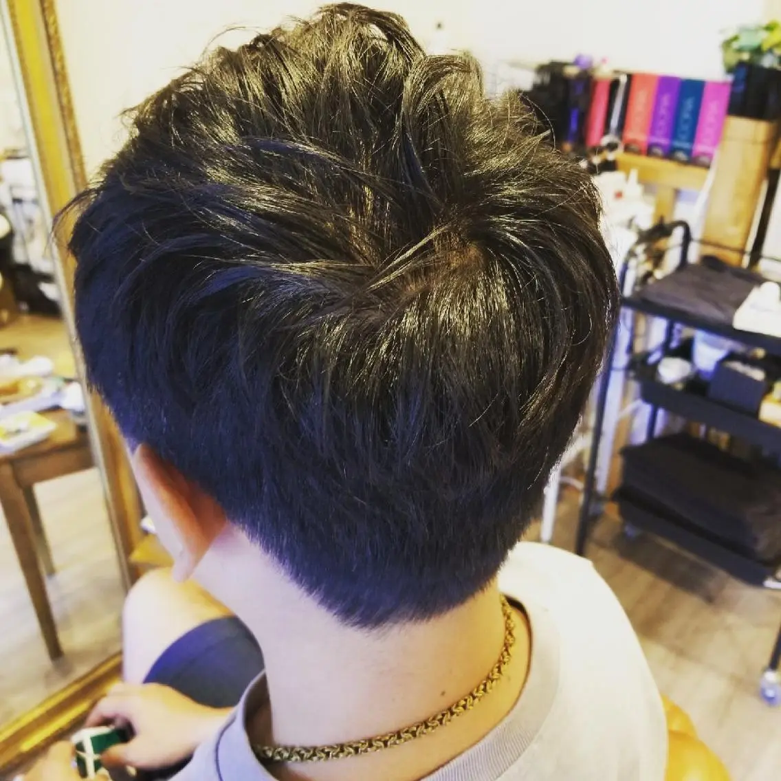 ショート メンズ メンズバレイヤージュ 外国人風カラー レイヤーカット spa hair  ark 富井直美のヘアスタイル