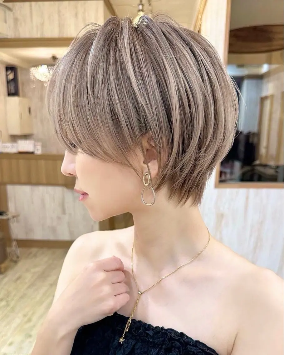 ショート カラー おのだ あやなのヘアスタイル