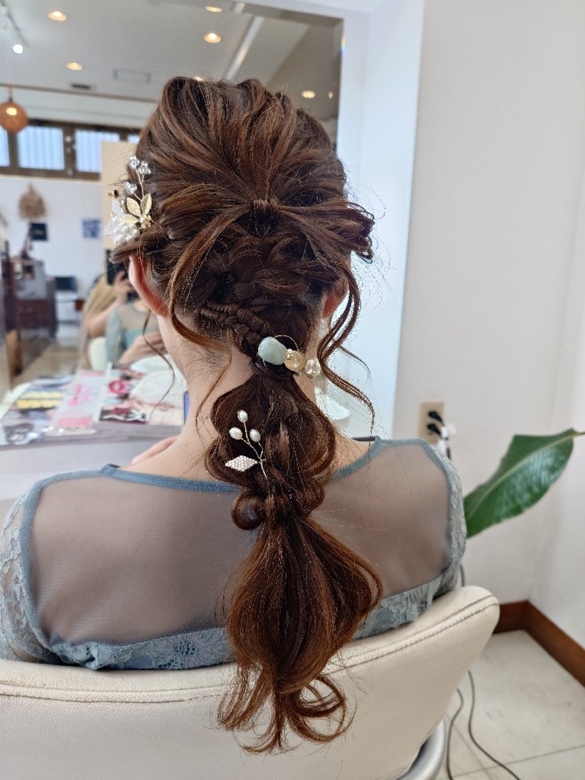 ヘアアレンジ ロング ポニーテール ロング ヘアセット キンジョウ エナミのヘアスタイル