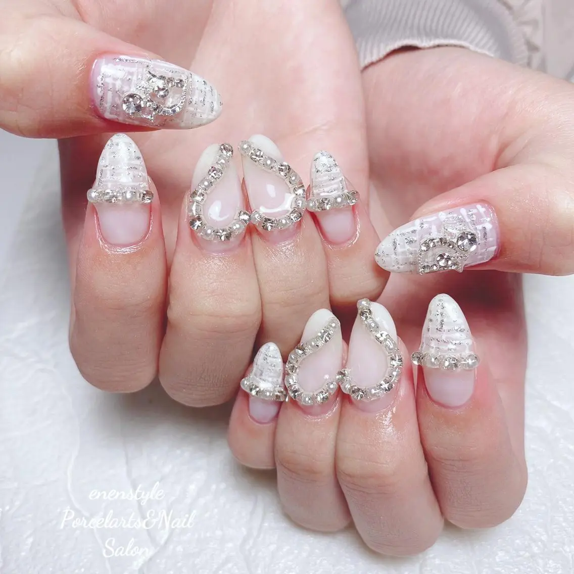 ミディアム ネイル 🐾enen style 🐾のネイルデザイン