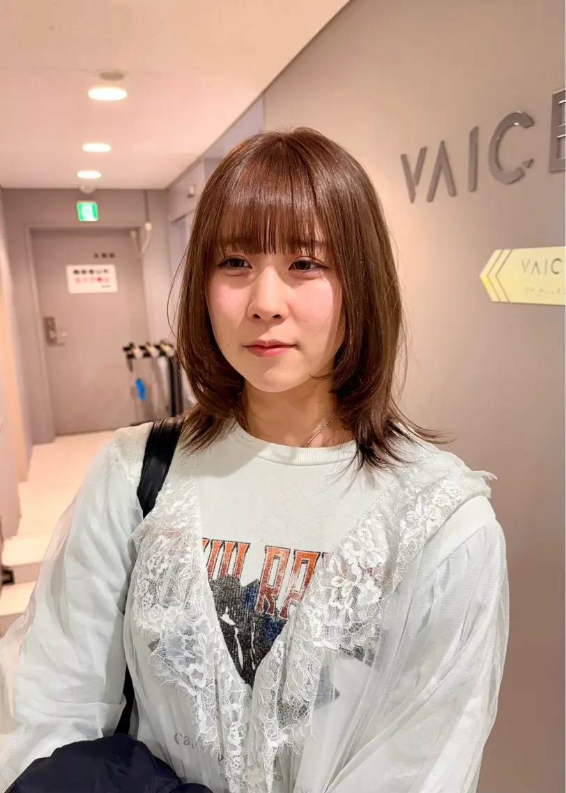 セミロング カット ヘアカラー トリートメント ハイトーンレイヤー 顔まわりSOTAのヘアスタイル