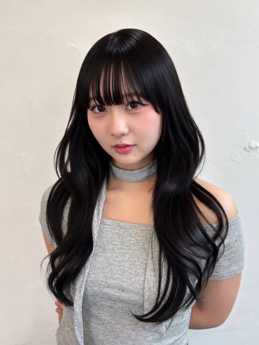 ロング カラー 顔周りカット serina ㅤ⠀ㅤ⠀のヘアスタイル
