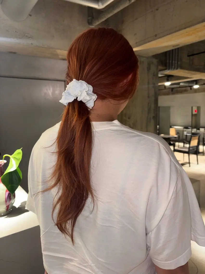 カラー yu 🍓/レイヤー ／透明感カラーのヘアスタイル
