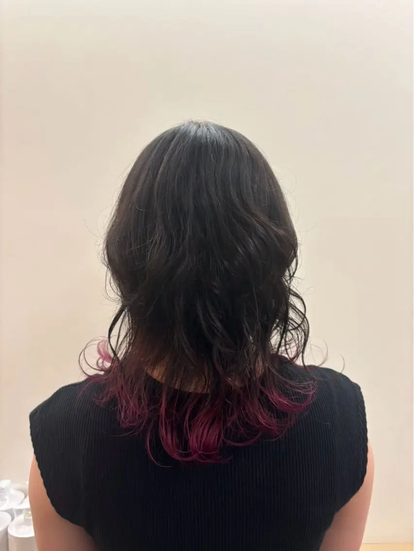 カラー デザインカラー ローズカラー ヘアカラー モデル募集中🪽*. ¦謝花 卯依のヘアスタイル