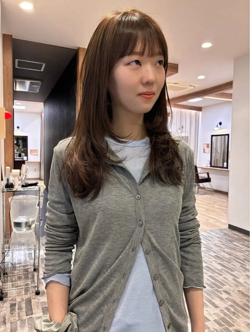 ロング レイヤーカット 佐野 岬のヘアスタイル