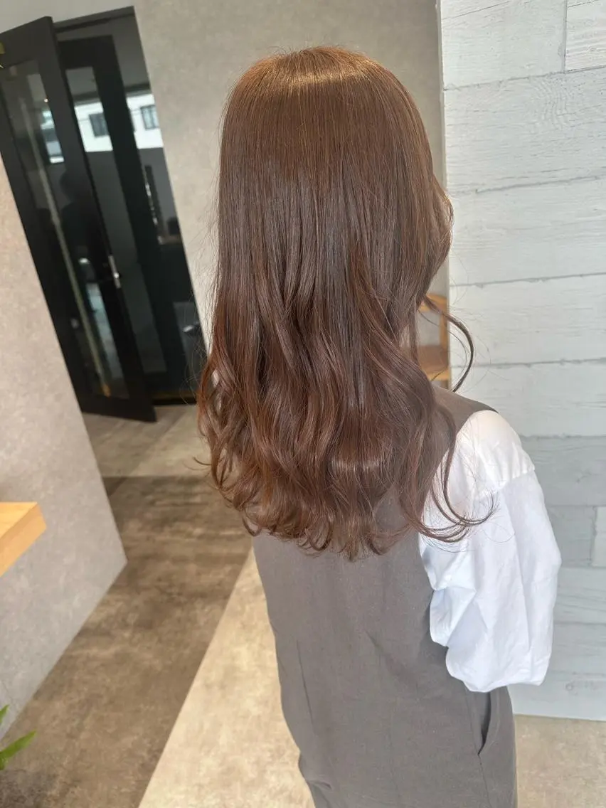 脱白髪染めカラー+髪質改善トリートメント¥18000の写真