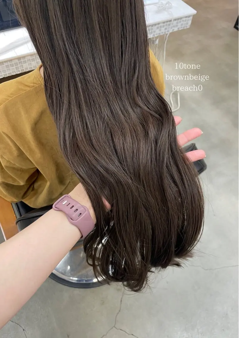 ロング くすみベージュカラー 🪻HARUKAのヘアスタイル