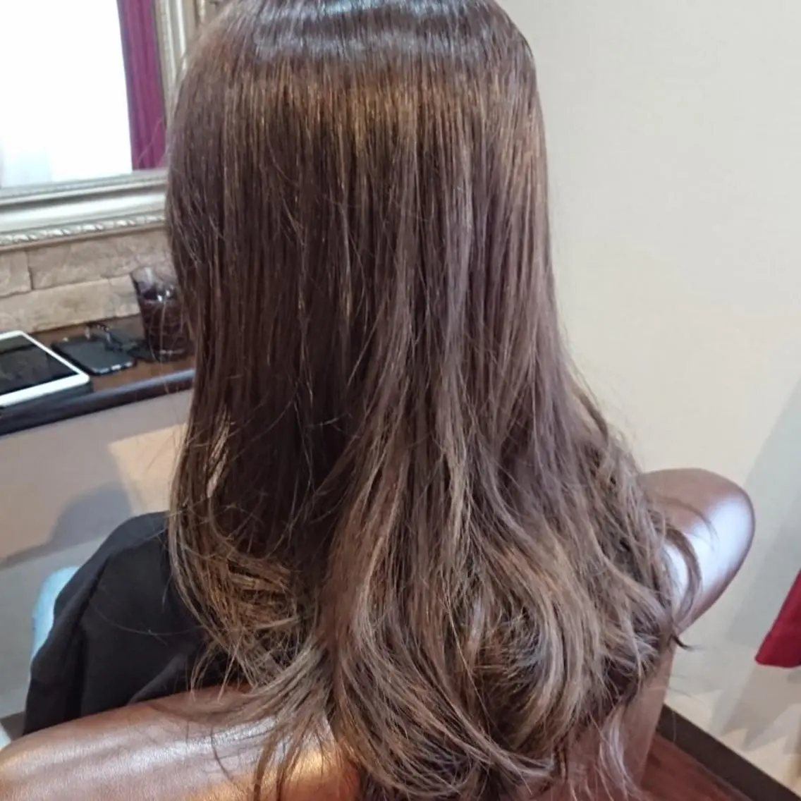 ロング カラー グレージュ ラベンダーカラー ラベンダーグレージュ ラベンダーグレー ヘアカラー トリートメント 美髪 カラーリストのヘアスタイル