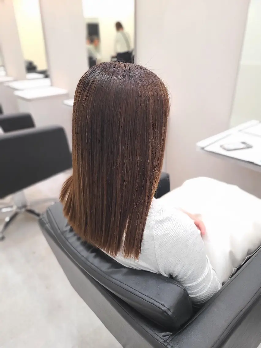 セミロング 髪質改善 カット 縮毛矯正 桐島 令奈のヘアスタイル