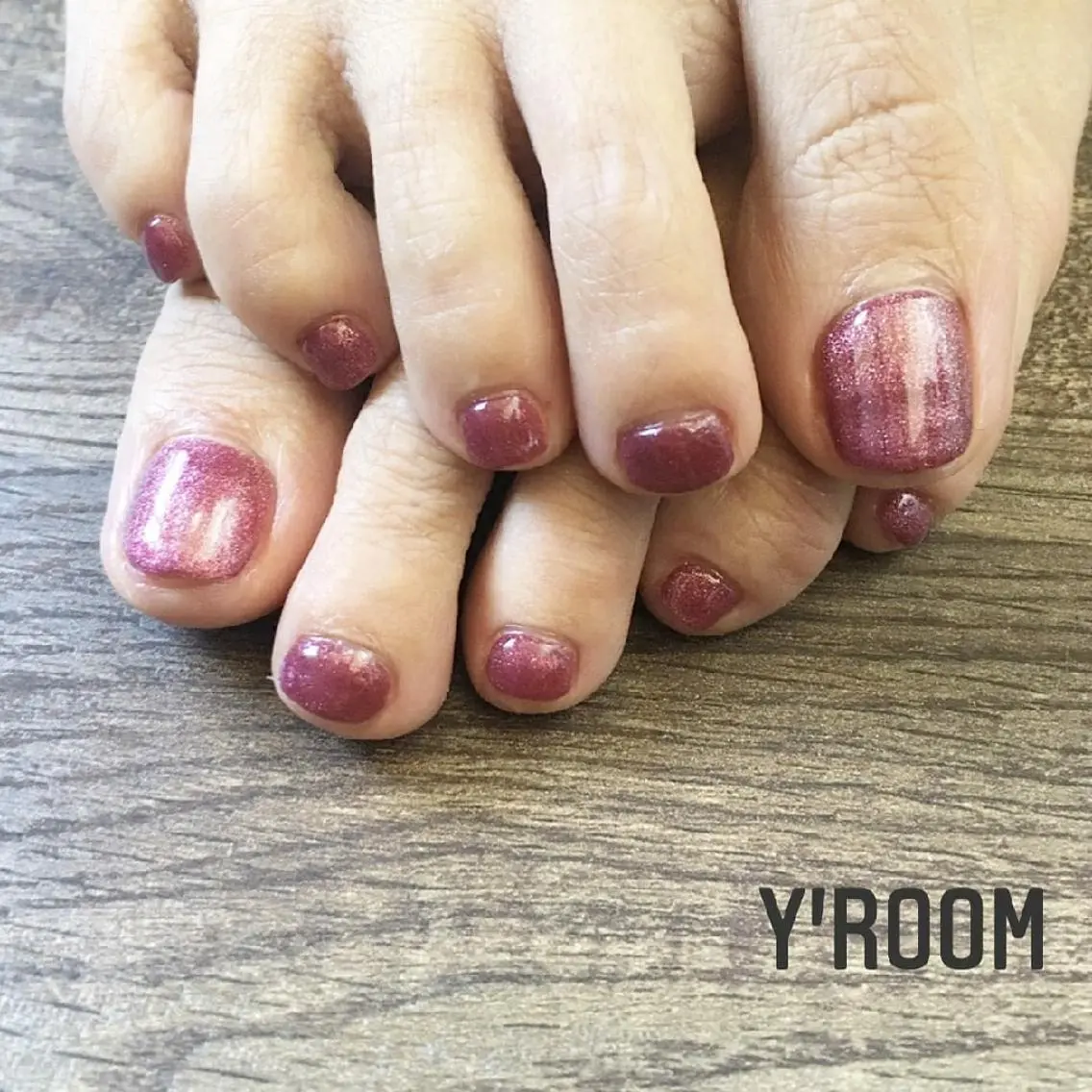 ネイル フラッシュネイル ジェルネイル マグネットネイル ニュアンスネイル ワンカラーネイル フットネイル YUKA （ネイリスト）のネイルデザイン