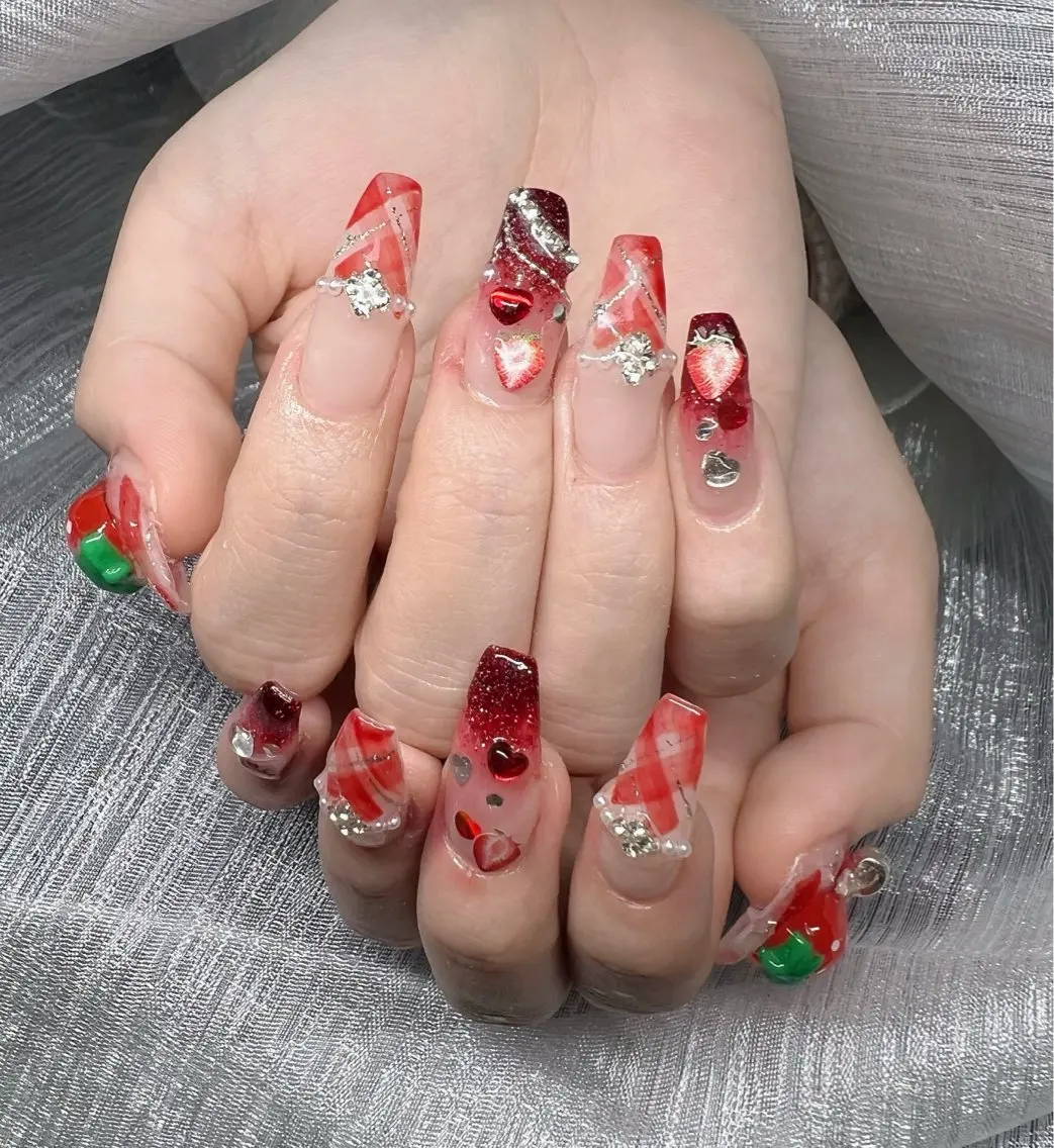 ネイル オーロラネイル チークネイル 長さ出し フットネイル フレンチネイル ハンドネイル Lee Nailsのネイルデザイン