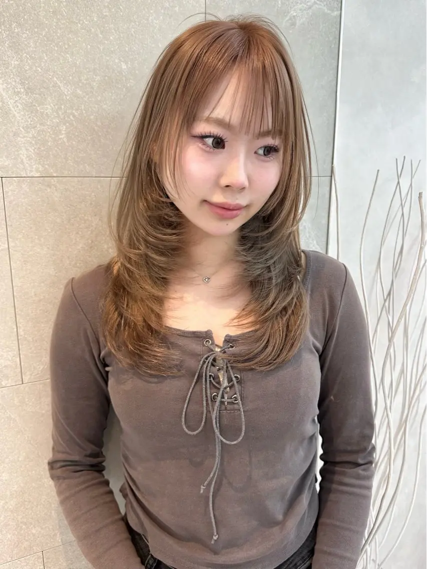 セミロング カラー ベージュカラー ブリーチ ブラウンカラー ケアブリーチ ハイトーンカラー カット ヘアカラー トリートメント 🦋高瀬寛菜🦋 韓国/ブリーチのヘアスタイル