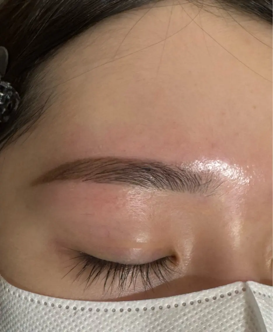 アイブロウ CALEDO eye lashの眉毛・アイブロウイメージ
