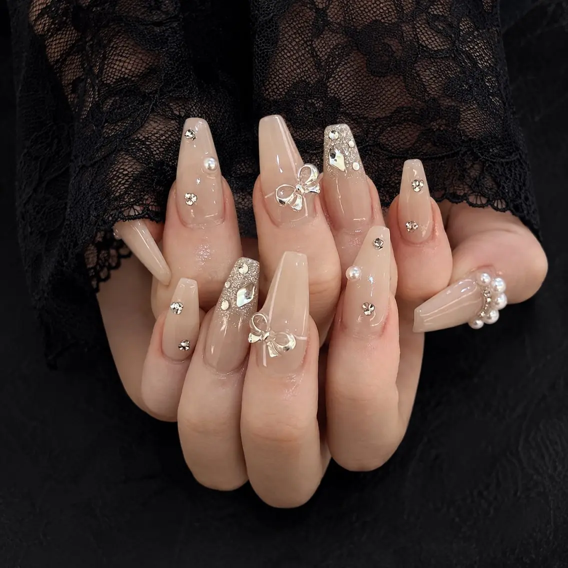 ネイル フレンチネイル ジェルネイル 韓国ネイル マグネットネイル 持ち込み ハンドネイル Royal Nail-RINAのネイルデザイン
