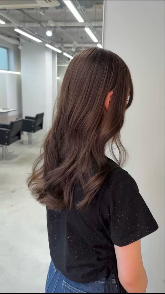 ミディアム ブリーチなし透明感 🪄aoi🤎のヘアスタイル