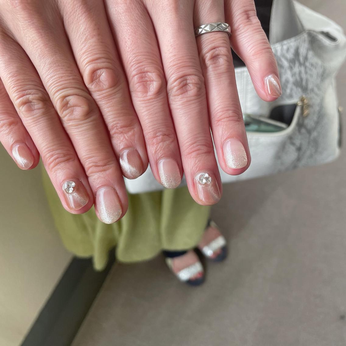 ネイル ストーンネイル ハンドネイル Nail Salon Aleumのネイルデザイン