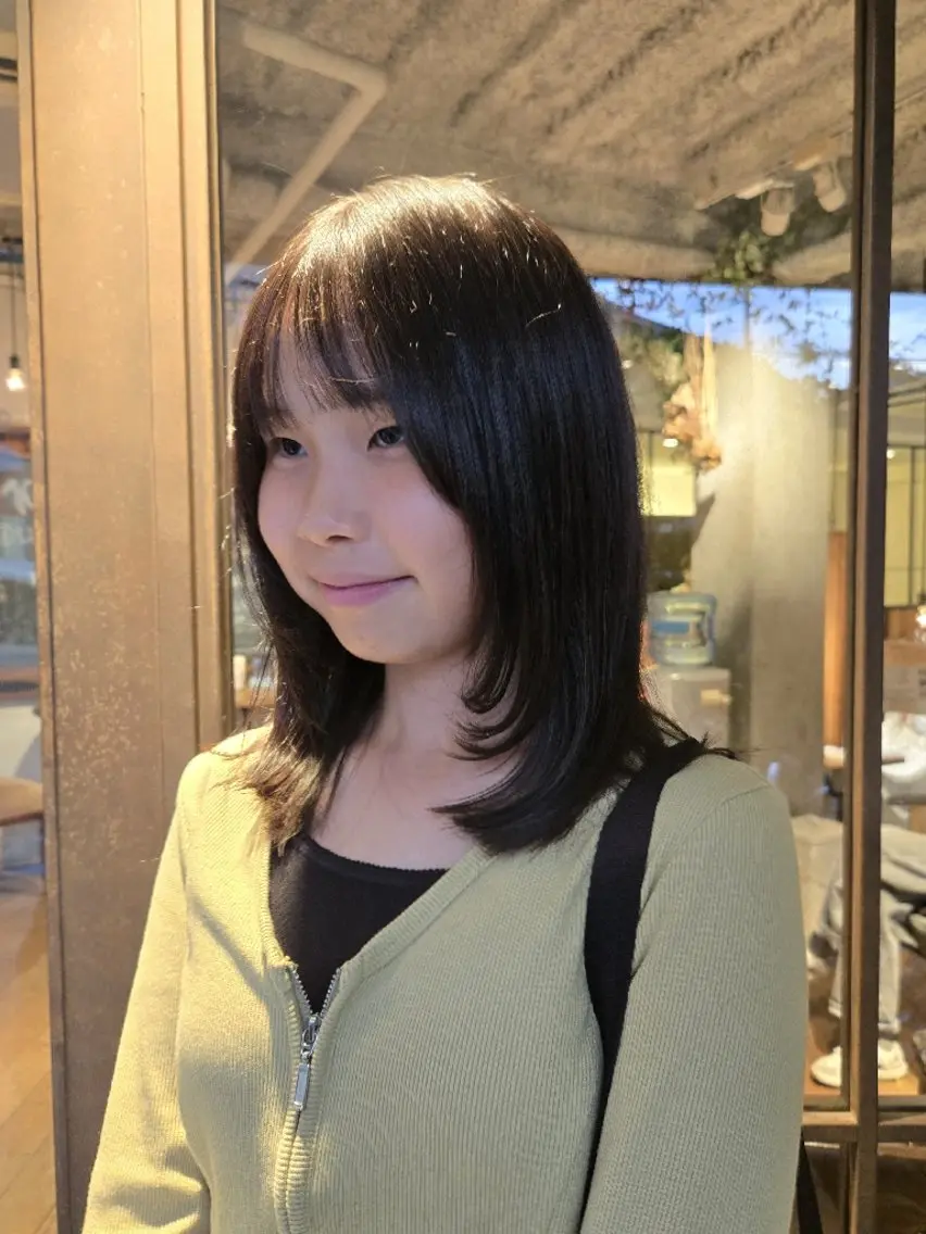 ミディアム レイヤーカット カット ヘアカラー 韓国好き🇰🇷 美容師MIKUのヘアスタイル