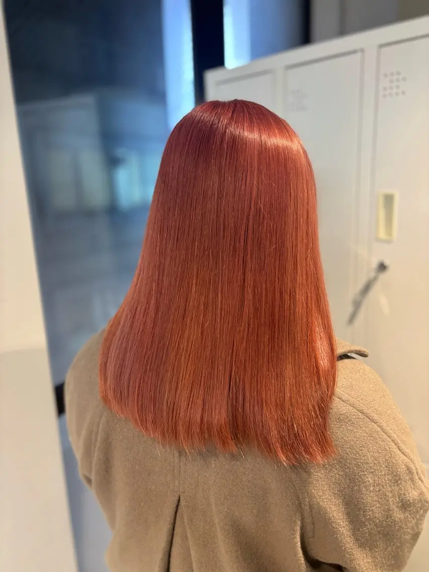 セミロング カラー ブリーチ ダブルカラー universe Mizuki🎀のヘアスタイル