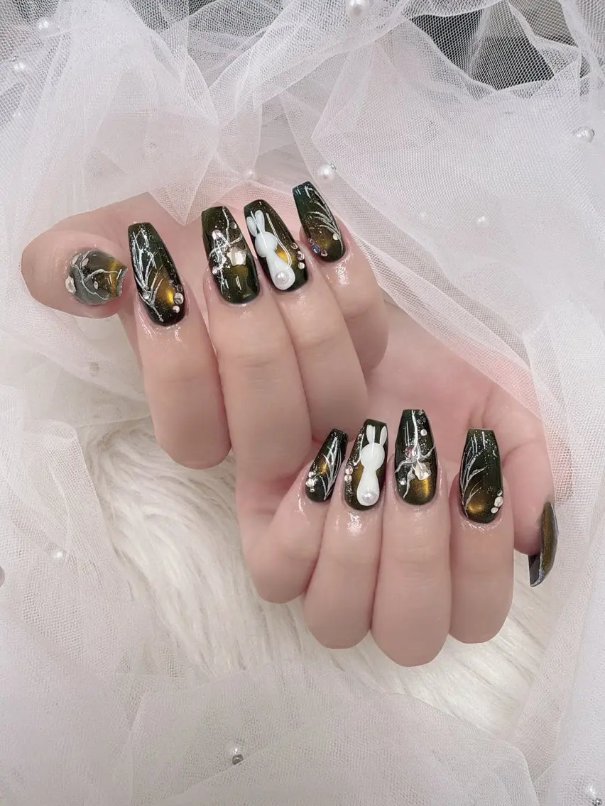 ネイル オーロラネイル クリアネイル フレンチネイル ジェルネイル ガーリー ハンドネイル Sakura Nail Salonのネイルデザイン
