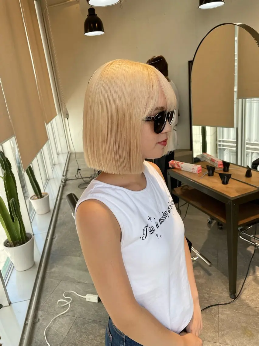 ショート カラー カット ヘアカラー トリートメント ヘアセット 💜ハイトーン💛 マジカルかいちゃんのヘアスタイル