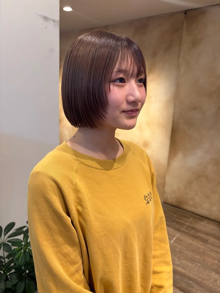ショート 顔周りカット レイヤーカット カット lot Kanau ハイトーン／デザインのヘアスタイル