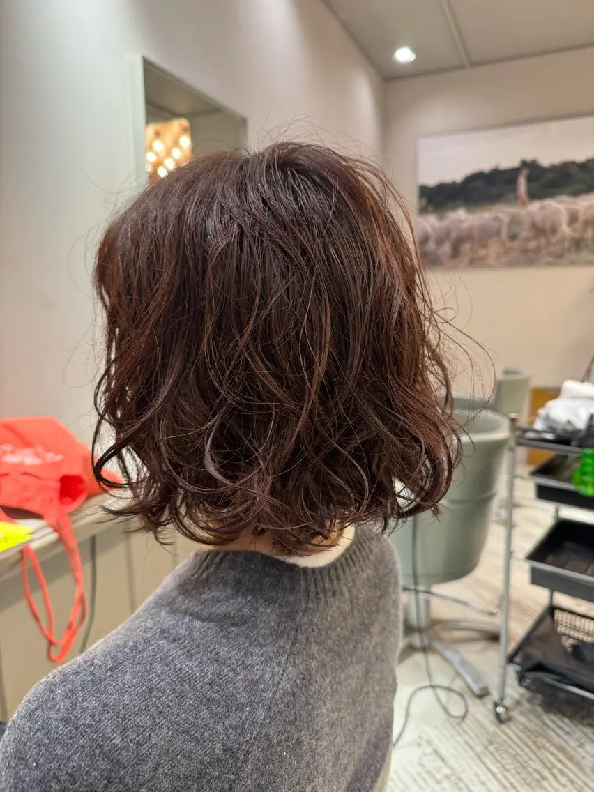 ミディアム パーマ ミディアムパーマ ボブ ✨大人ショートヘア ✨ロイのヘアスタイル