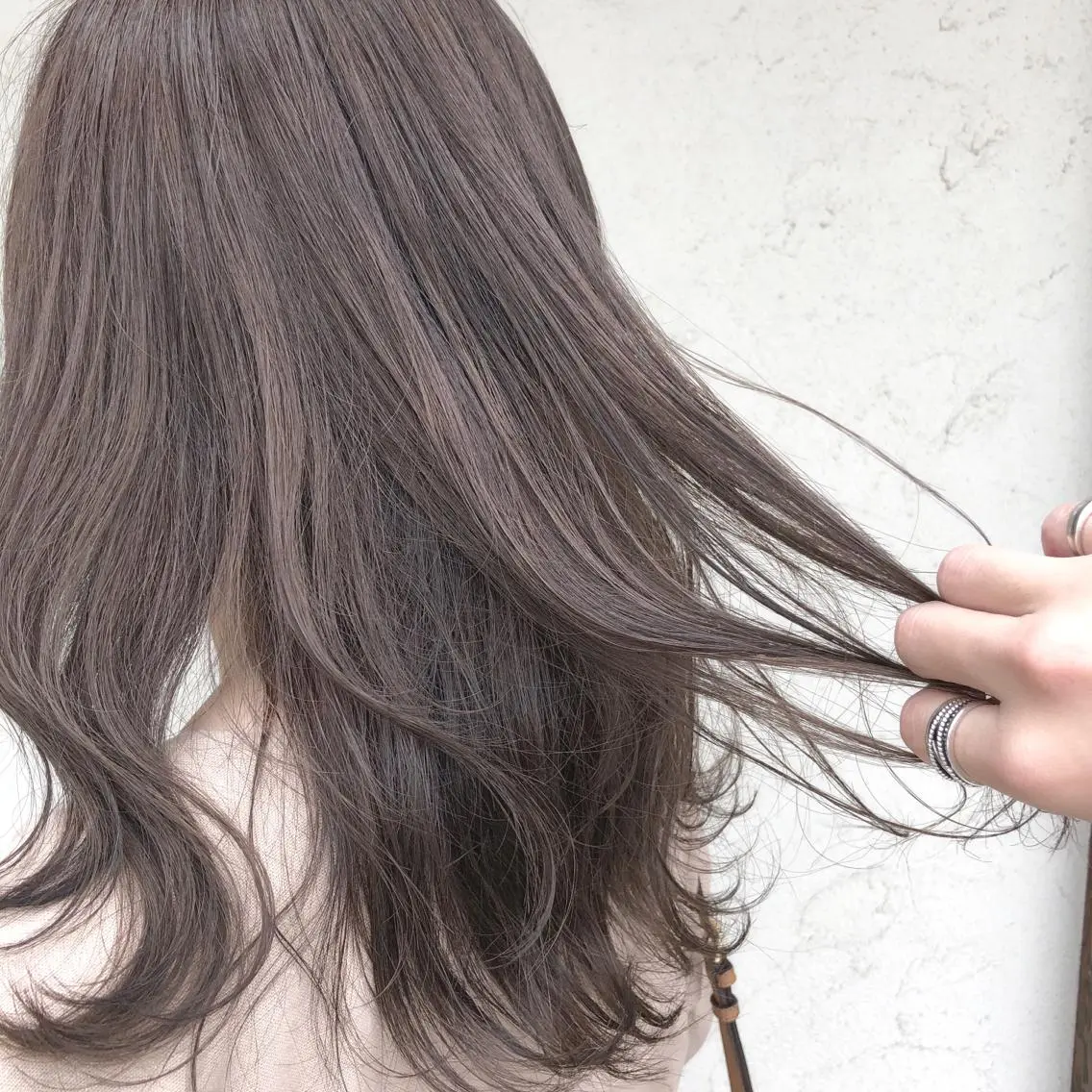 ミディアム カラー アディクシーカラー 透明感カラー カット ヘアカラー トリートメント ヘアセット 艶髪育成サロン 京橋　shinのヘアスタイル
