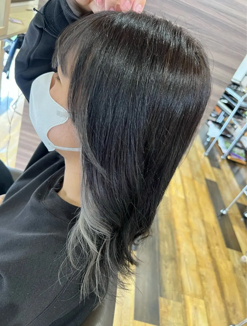 ミディアム 野沢 亜美のヘアスタイル
