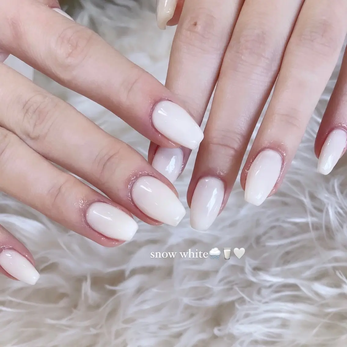 ネイル ホワイト Nail Salon Gummi.のネイルデザイン
