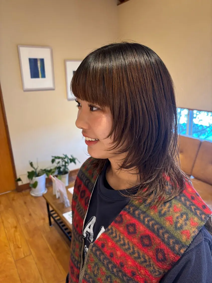 ミディアム レイヤーカット Sagedoue ユイのヘアスタイル