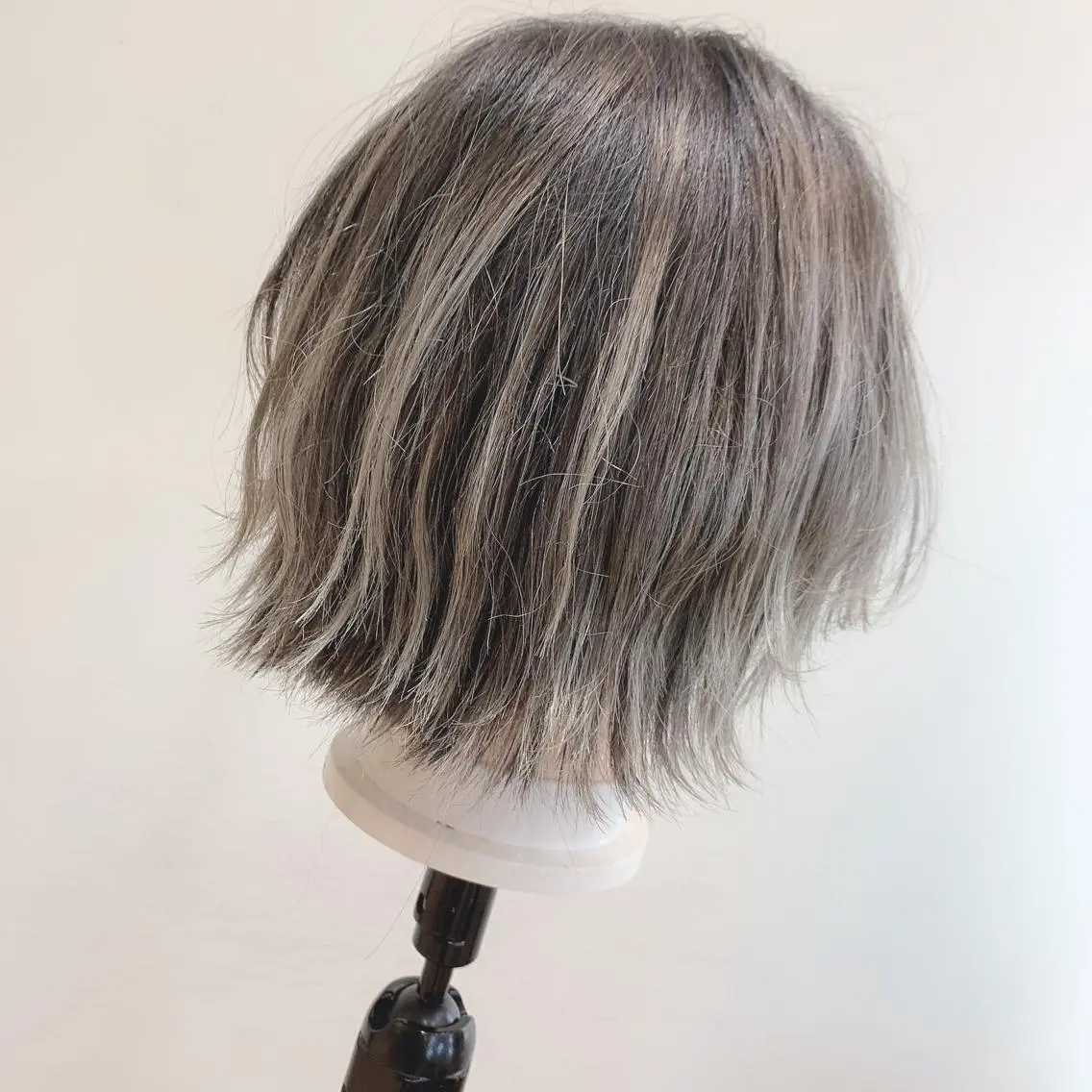 ショート カラー ヘアアレンジ ハイライトカラー ハイライト 外ハネヘア 【メンズモデル募集】 Bassa所沢のヘアスタイル