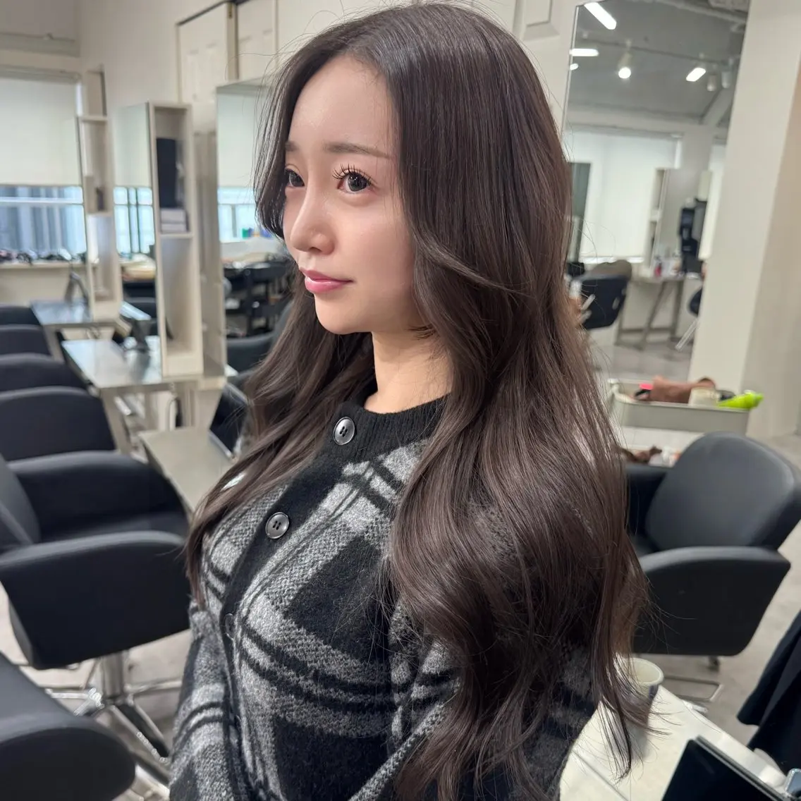ロング カット ヘアカラー トリートメント 🕊️ナチュラル盛れ 韓国風艶髪/マホ🫧のヘアスタイル