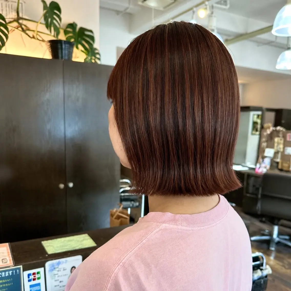 ミディアム カラー くびれヘア 外ハネヘア 近藤 優羽のヘアスタイル